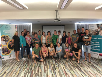 Moderné vzdelávanie môže byť aj online, aj na kúpalisku – Modern oktatás online formában és a strandon is